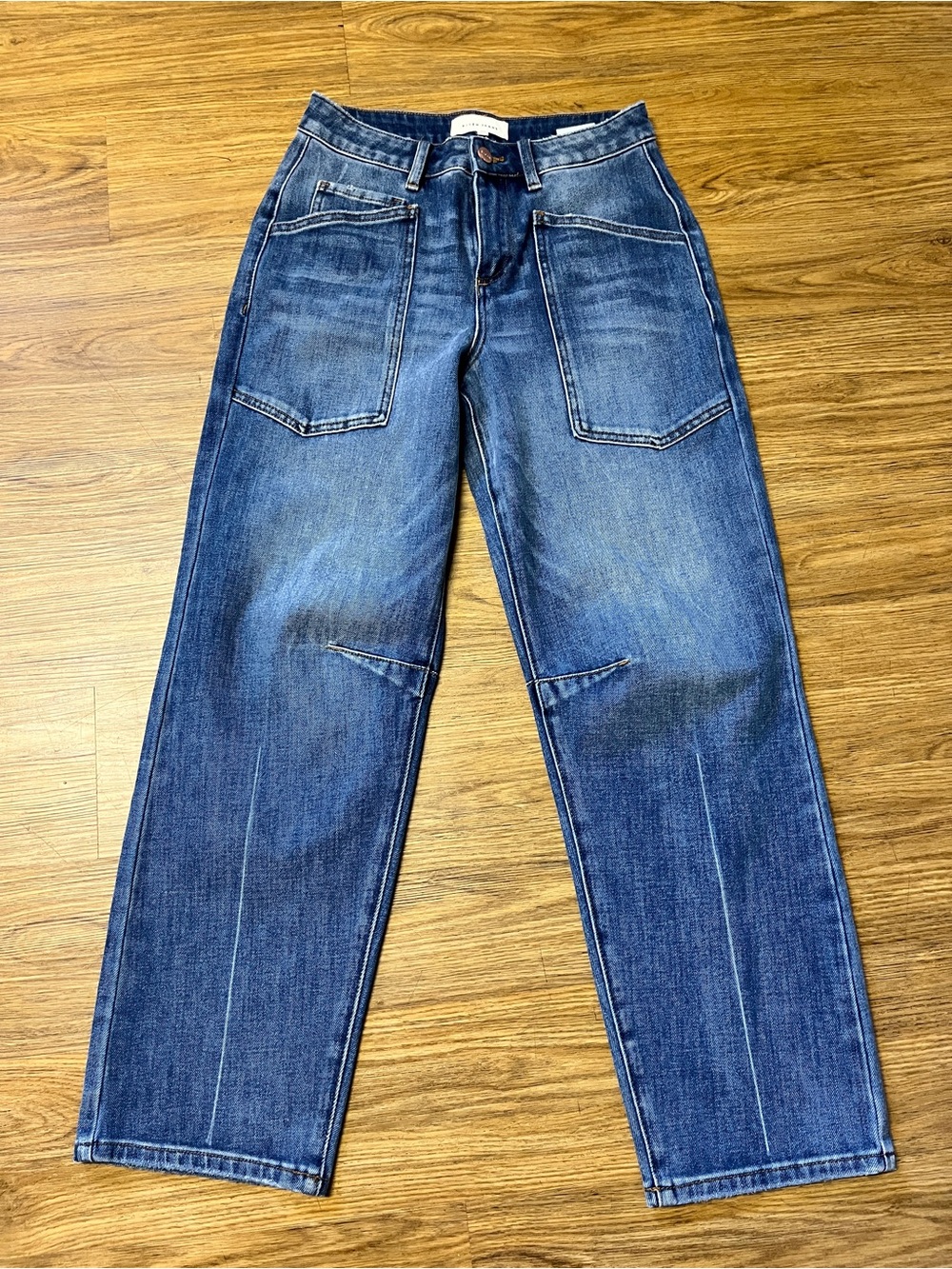 Risen LA High Rise Barrel Leg Utility Patch Pocket Jeans Medium Wash Size 3 / 26